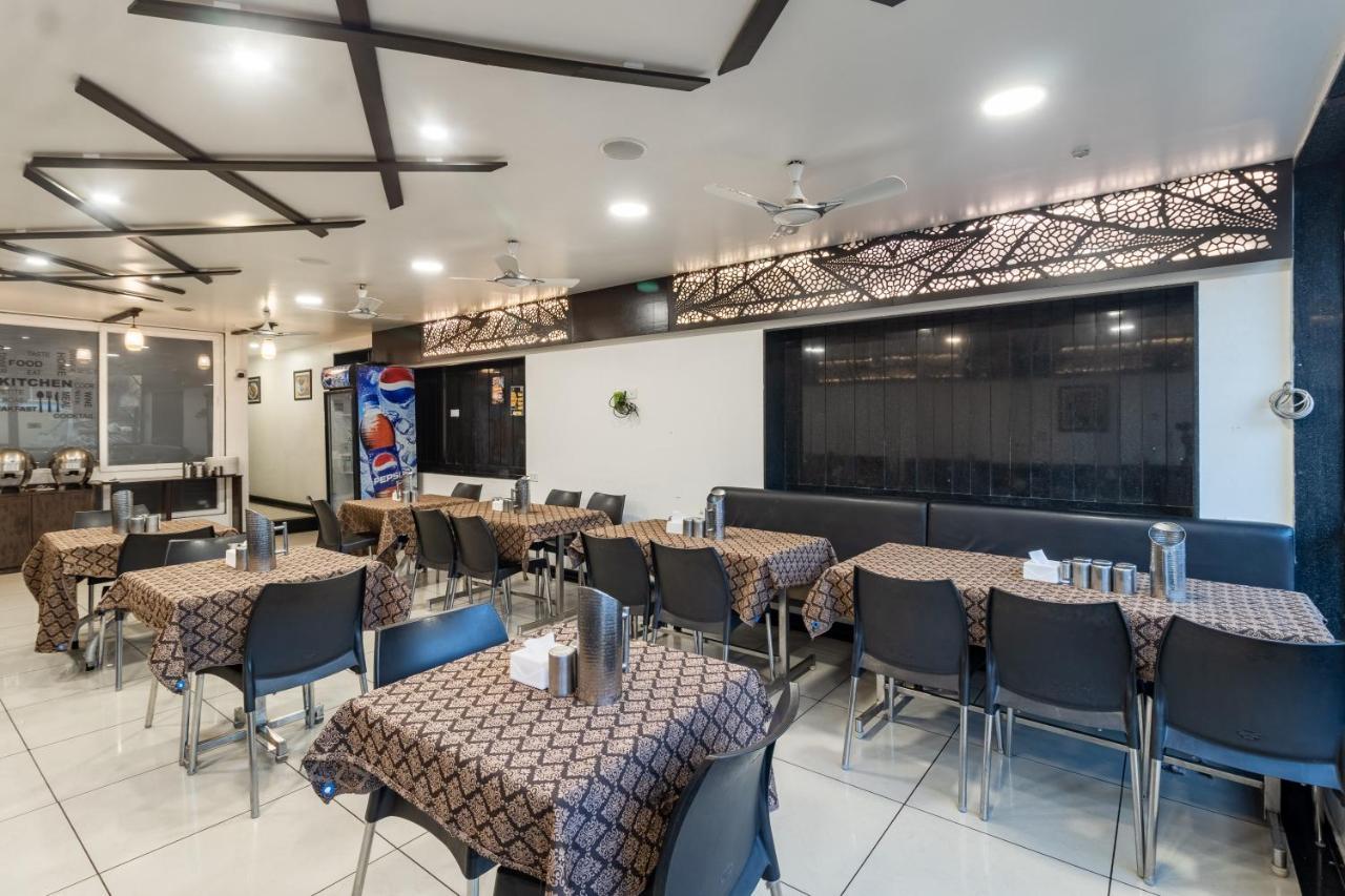 Hotel Vyankatesh & Pure Veg Restaurant Mahābaleshwar Екстериор снимка