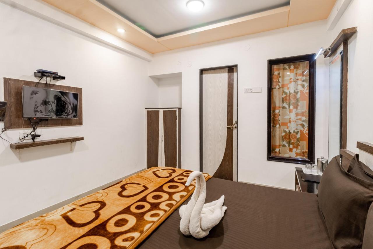 Hotel Vyankatesh & Pure Veg Restaurant Mahābaleshwar Екстериор снимка