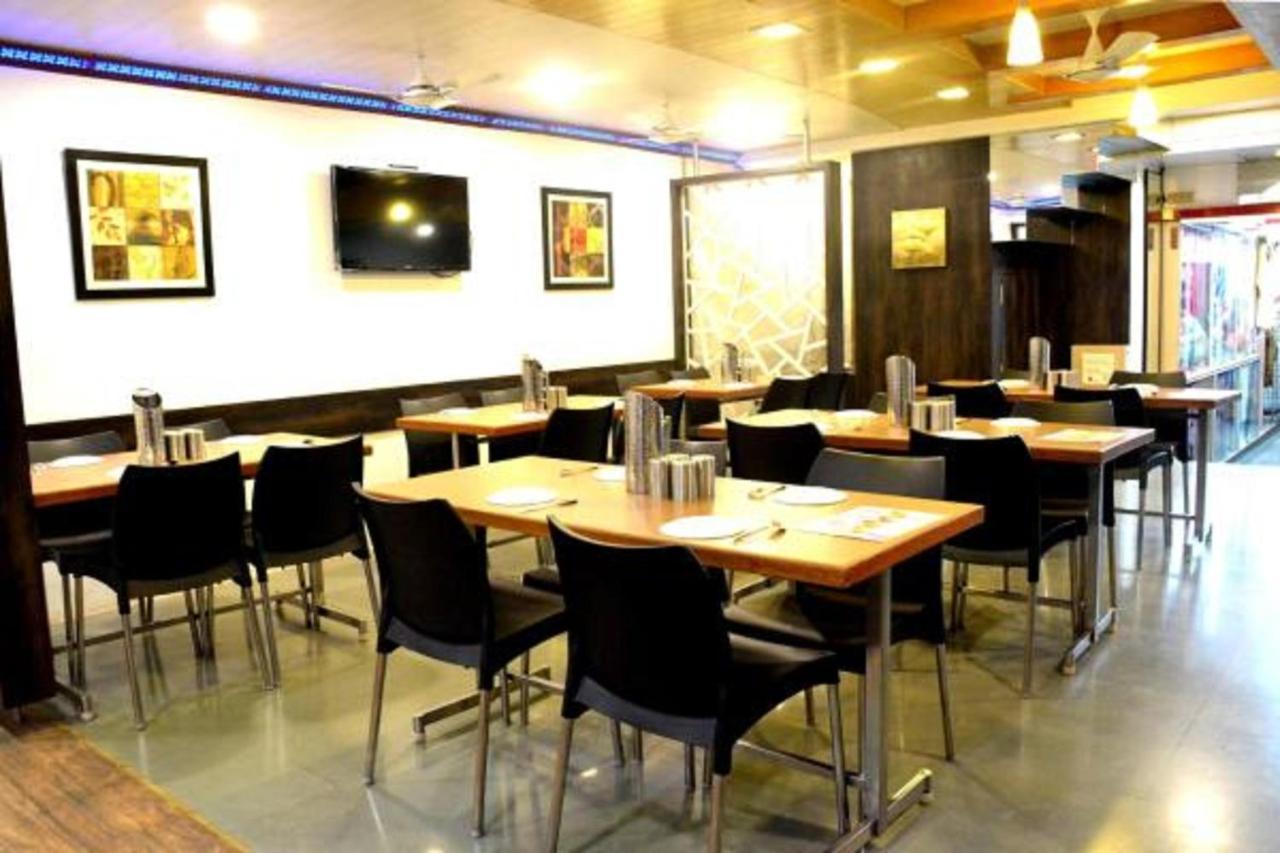 Hotel Vyankatesh & Pure Veg Restaurant Mahābaleshwar Екстериор снимка